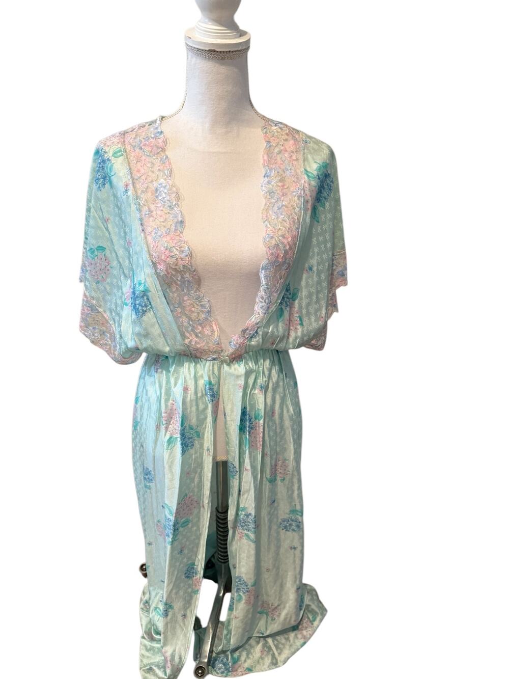 Vintage 70s Elegant Long Flowing Lace Trimmed Robe Blue